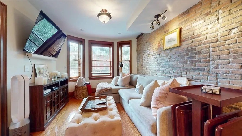 661 Tremont St, South End