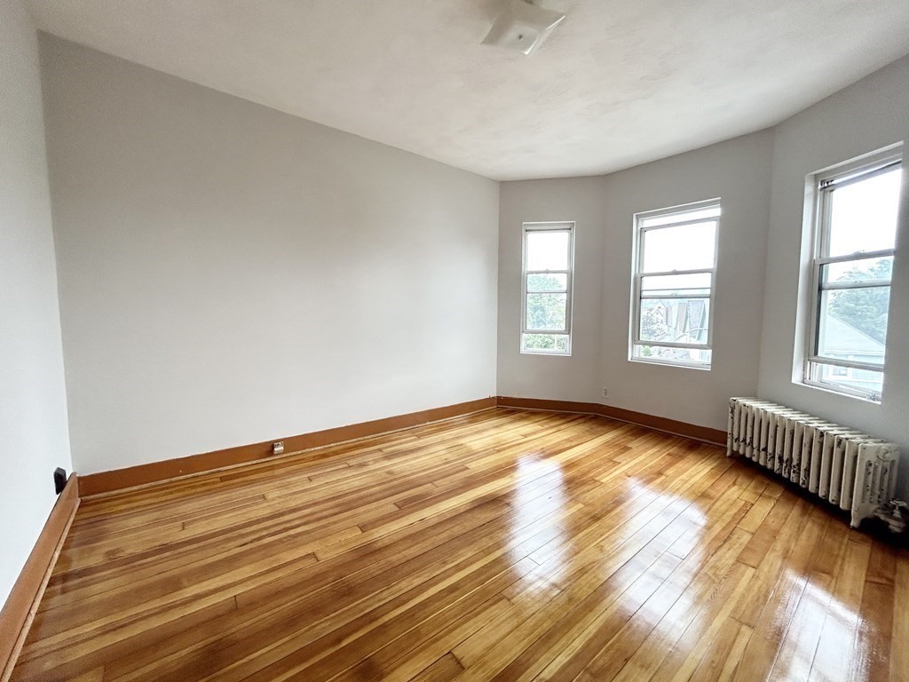 18 Eastman St, Boston