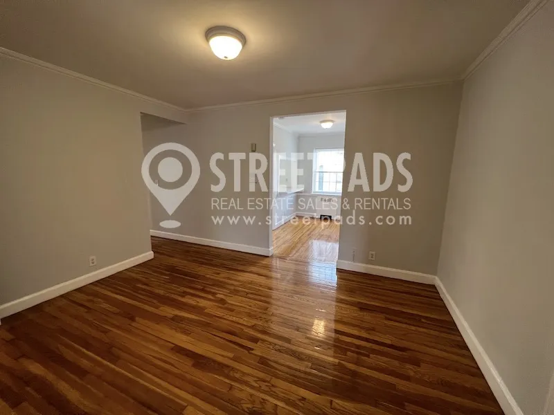 1163 Beacon St, Longwood