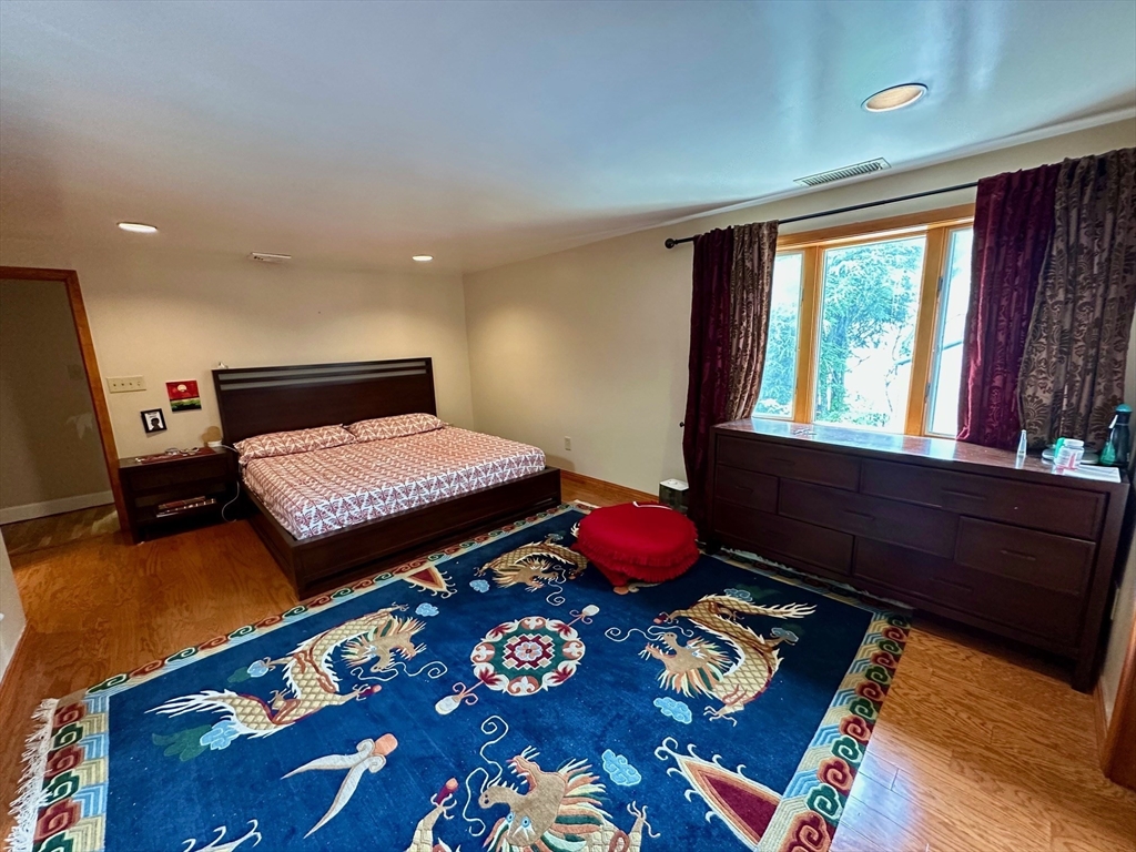 57 Maurice St, Medford