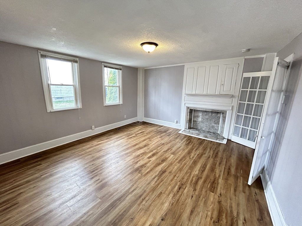 81 Brown St, South Attleboro