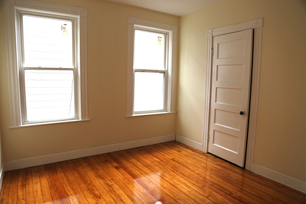 116 Paul Revere Rd, Arlington Heights