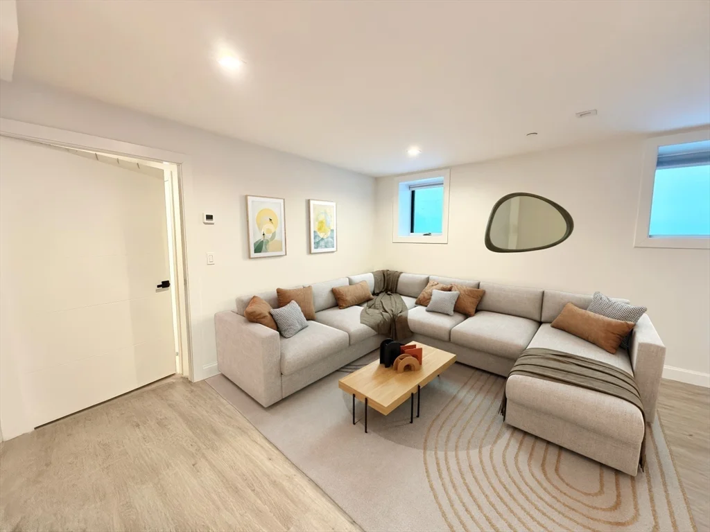 182 Webster St, East Boston