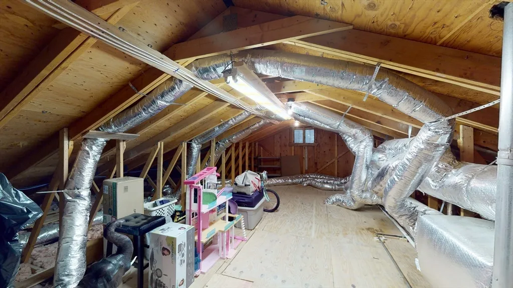 10 Riverbank Rd, Maynard