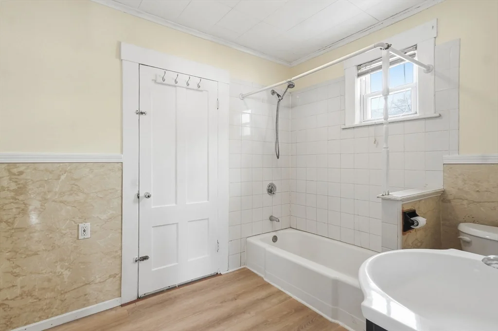 223 School St, Lowell