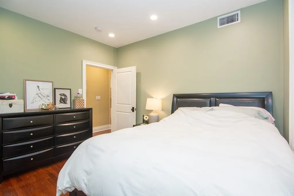 214 South St, Jamaica Plain