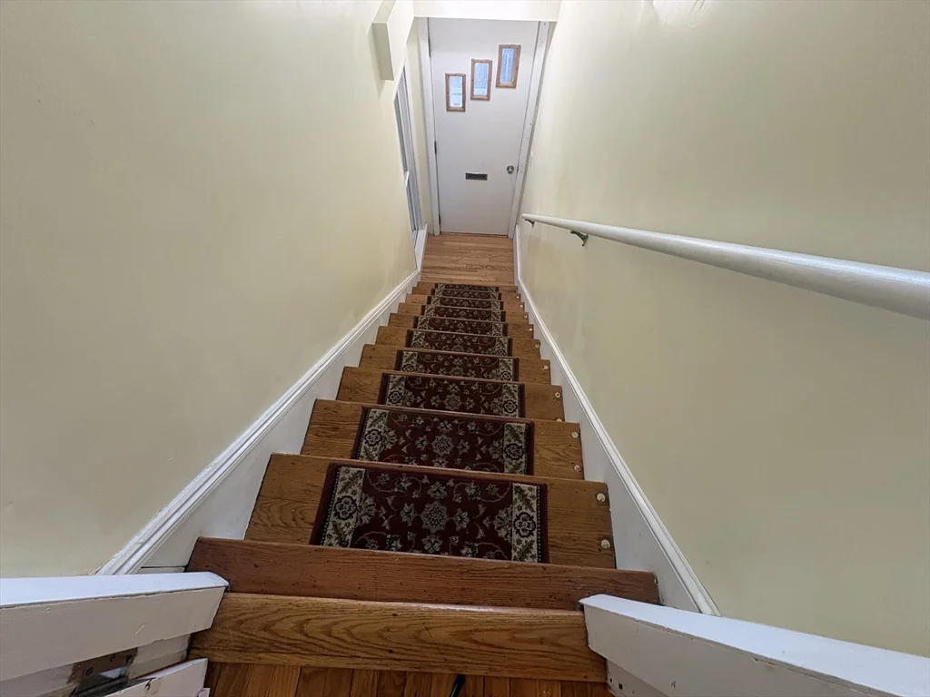 100 Summit Ave, Winthrop