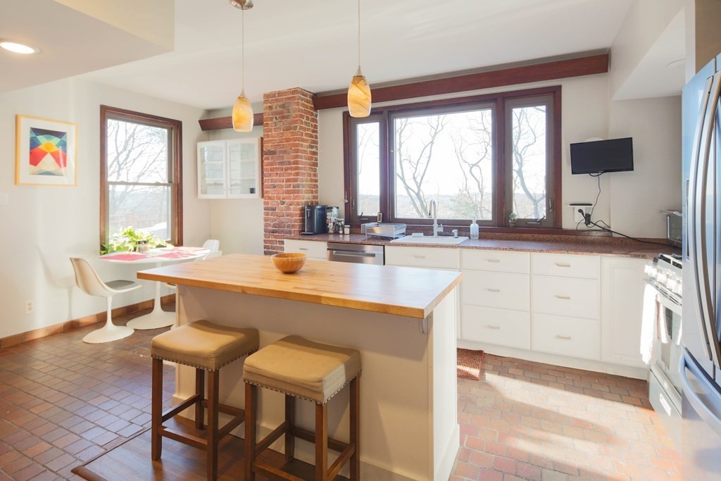 182 Palfrey St, Watertown