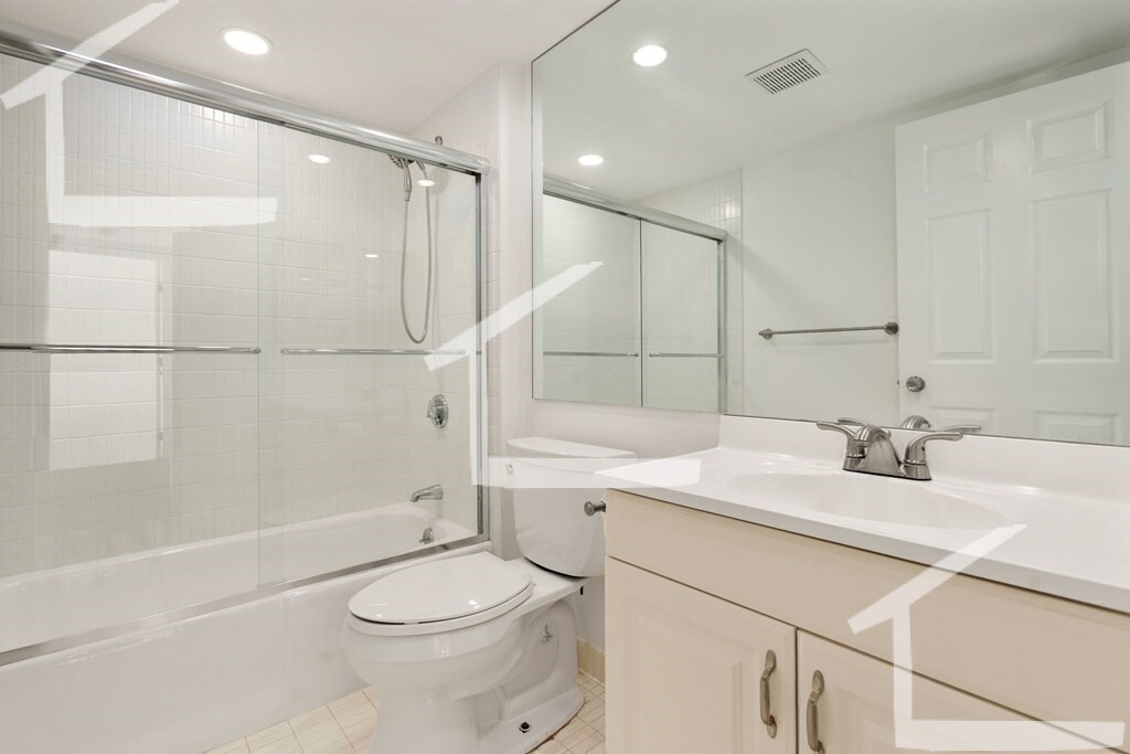 183 Oak St, Newton Upper Falls