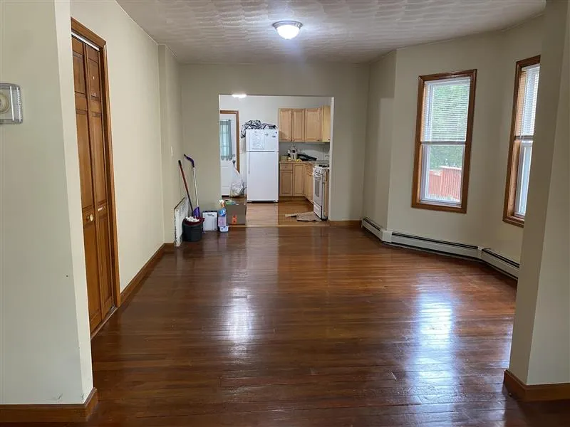 64 Paris St, Medford