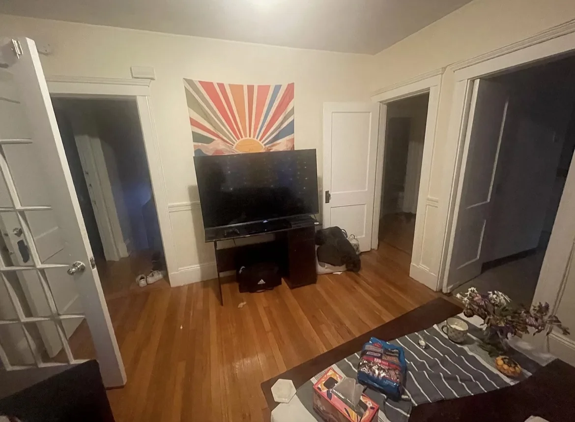 11 Pinkham Rd, Medford