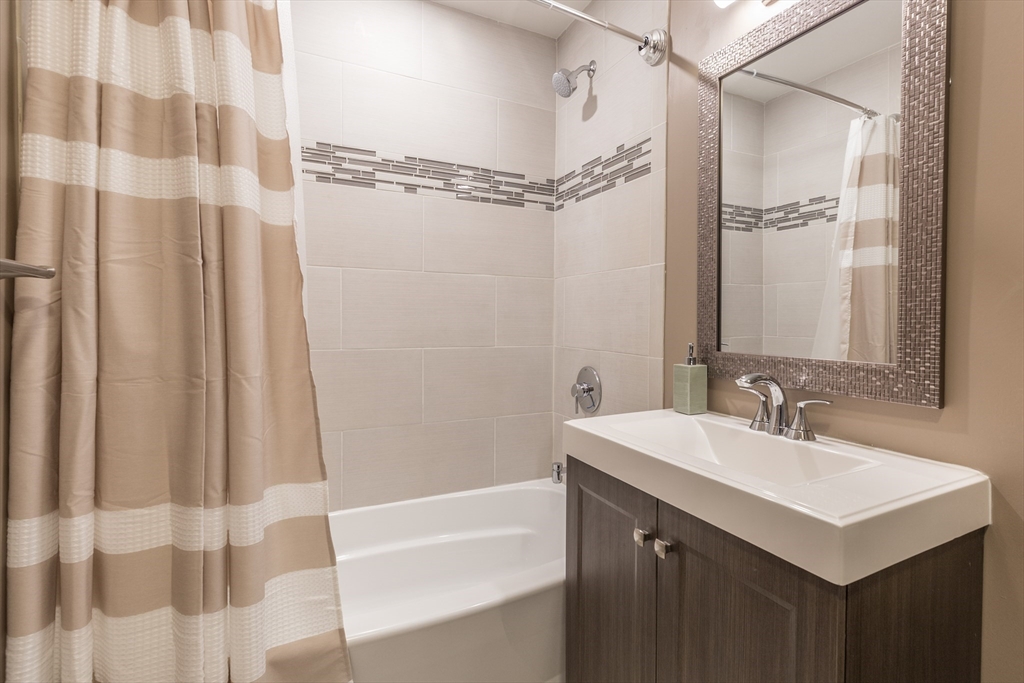 51 Pettee St, Newton Upper Falls