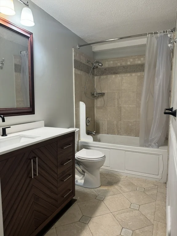 23 Village Rock Ln, Natick