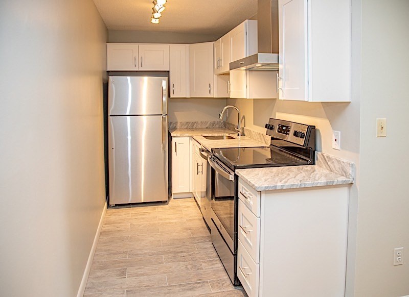 14 Murdock, Ball Square