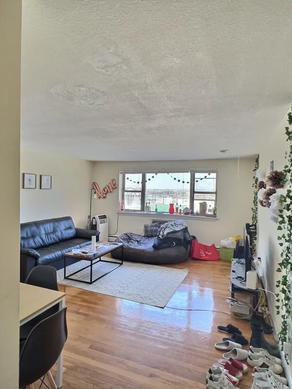 1039 Commonwealth Ave, Allston