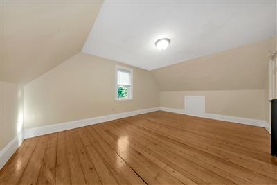 5 Murdock Ter, Brighton