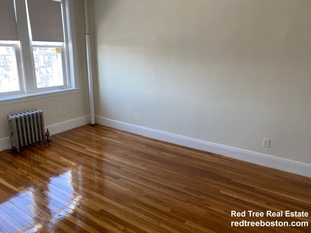 1820 Commonwealth Ave, Brighton