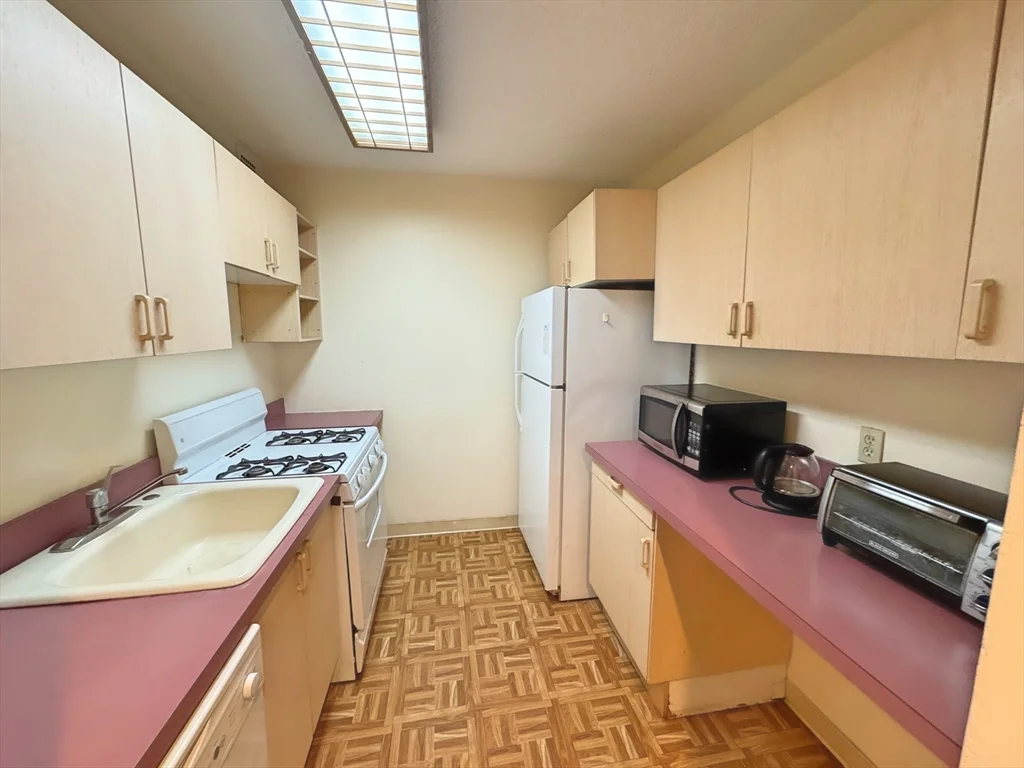 33 Pond Ave, Brookline Village