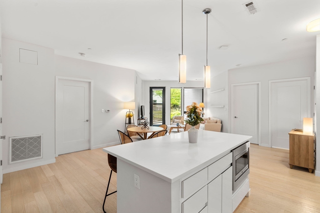 45 W 3rd St, South Boston