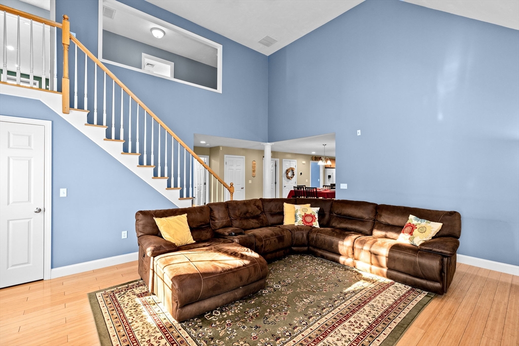 13 King Philip Way, East Freetown
