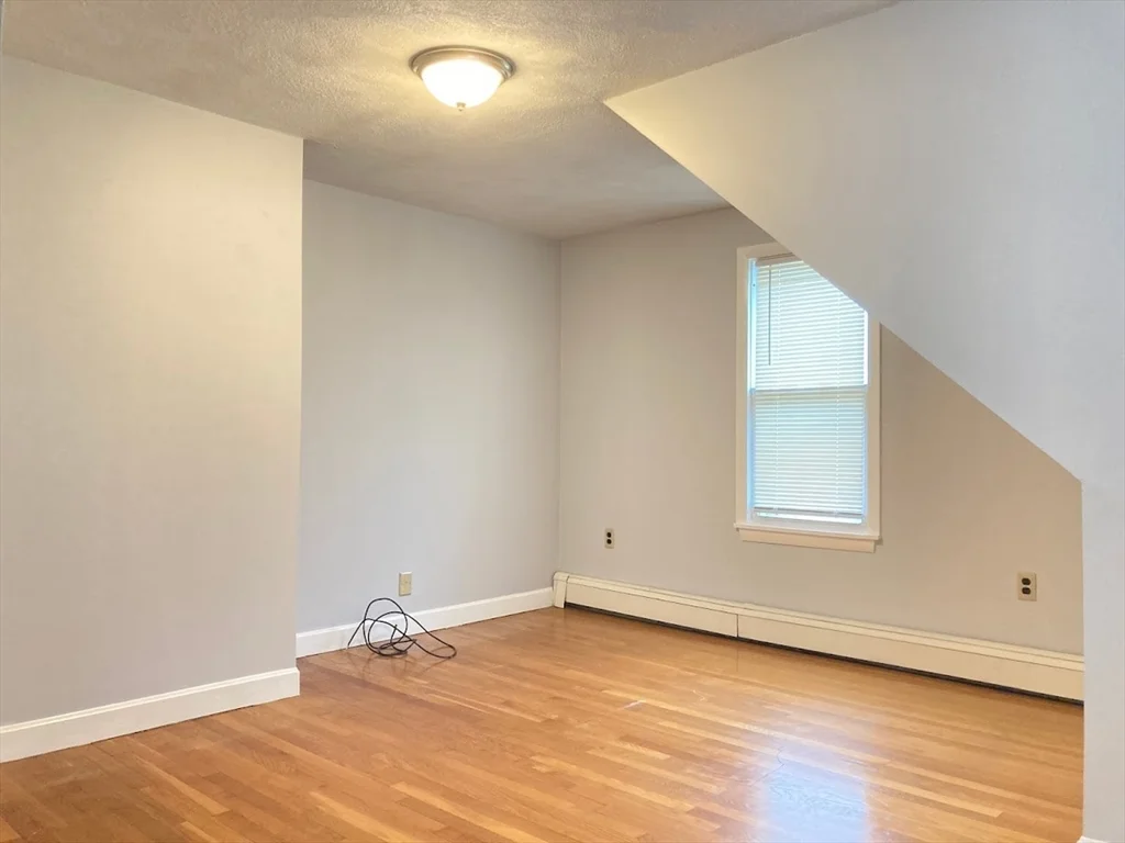 318 Granite St, Quincy