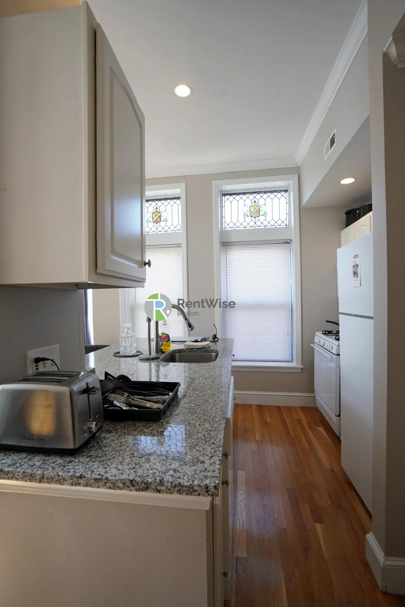 365 Washington St, Brighton