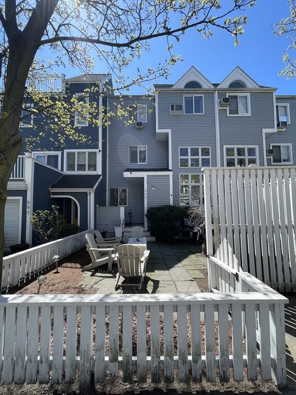 595 Putnam Ave, Cambridgeport