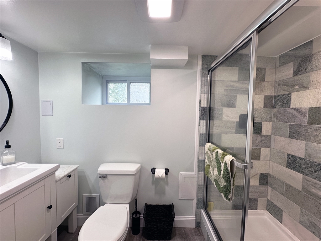 15 Wayland Rd, Wakefield