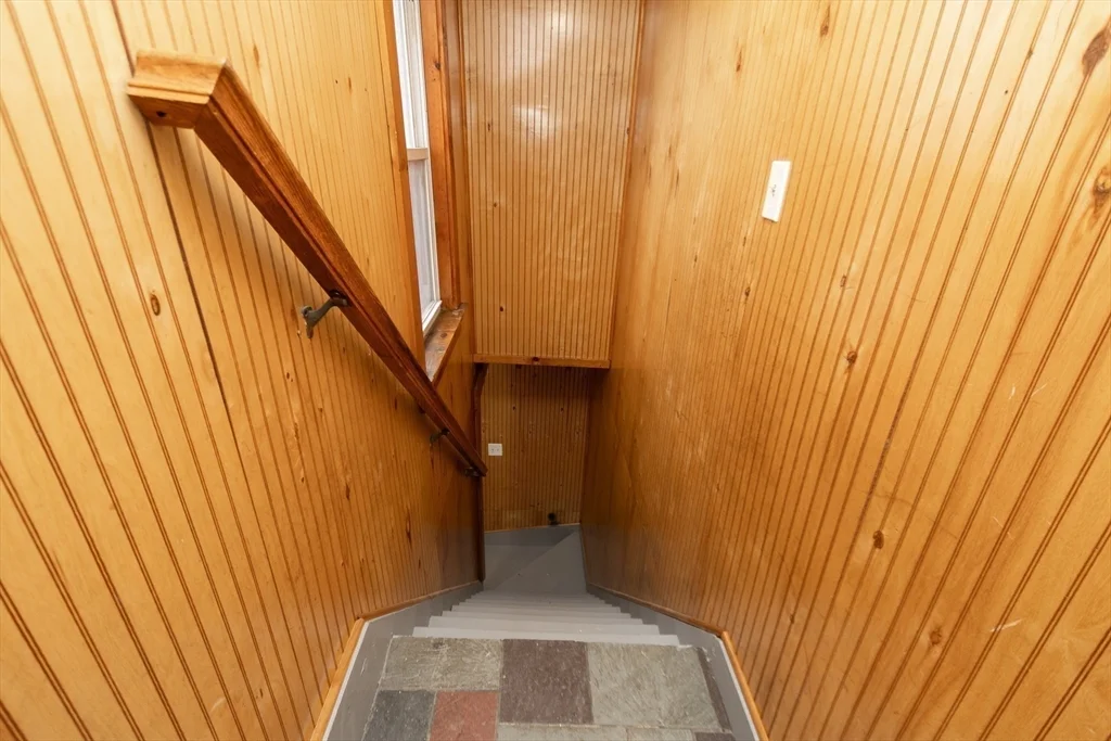 7 Central St, Hudson