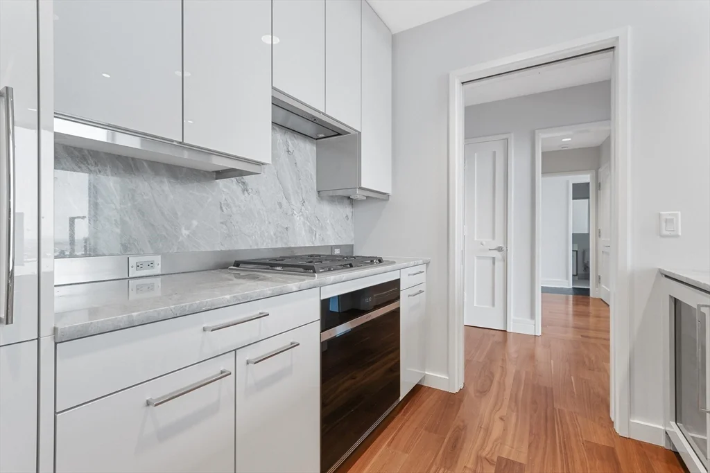 1 Dalton St, Back Bay