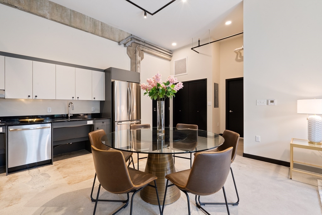 1060 Broadway, Teele Square