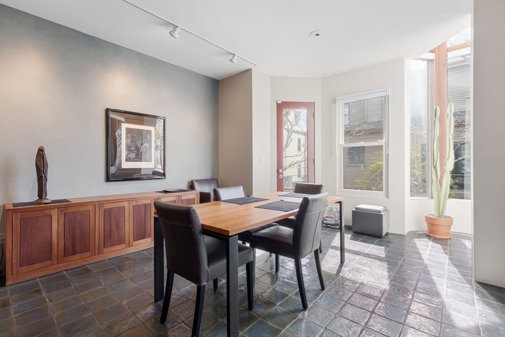 176 Hancock, Mid Cambridge