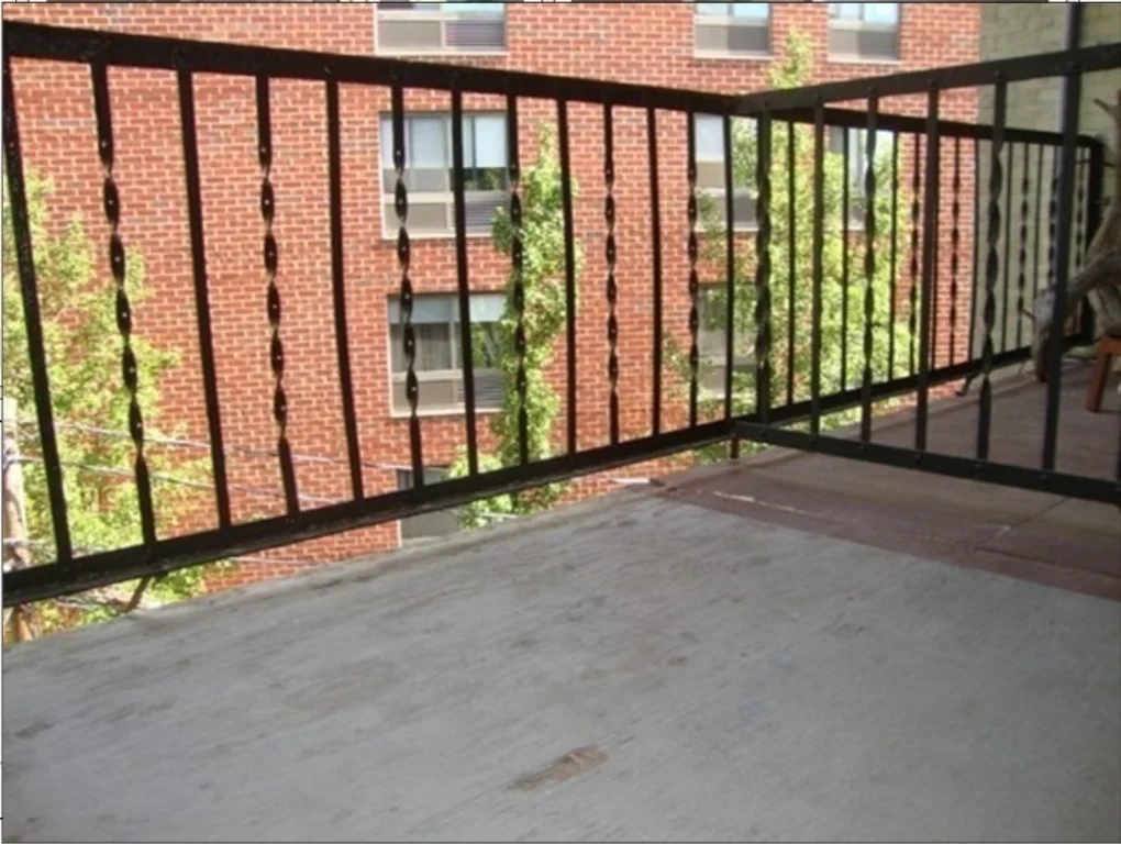 25 Mount Hood, Brighton