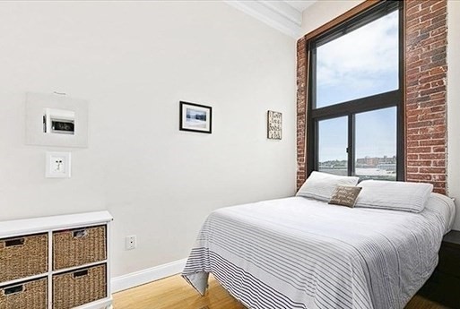 320 West 2nd St, South Boston