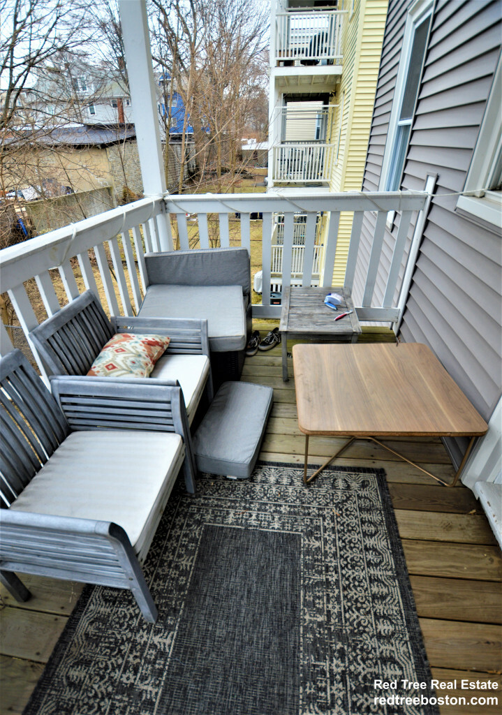 67 Washburn Ave, North Cambridge