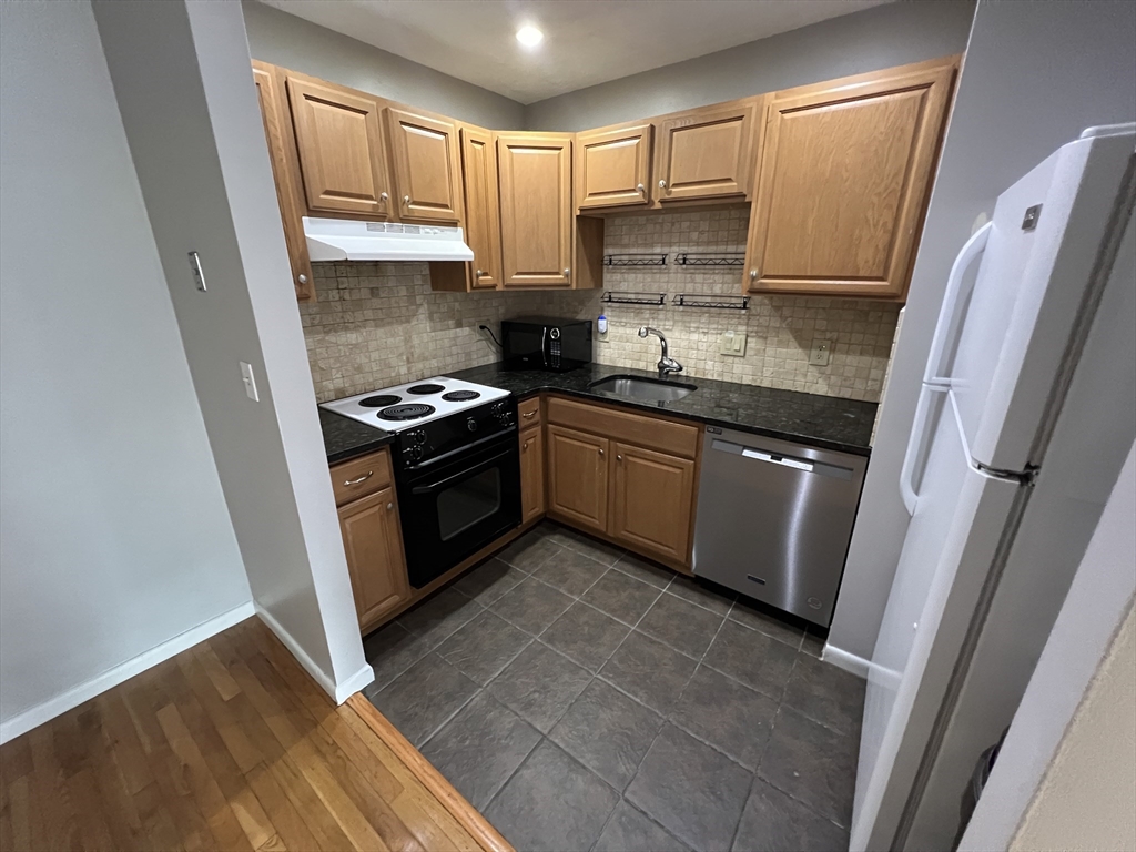 10 Scottfield Rd, Allston