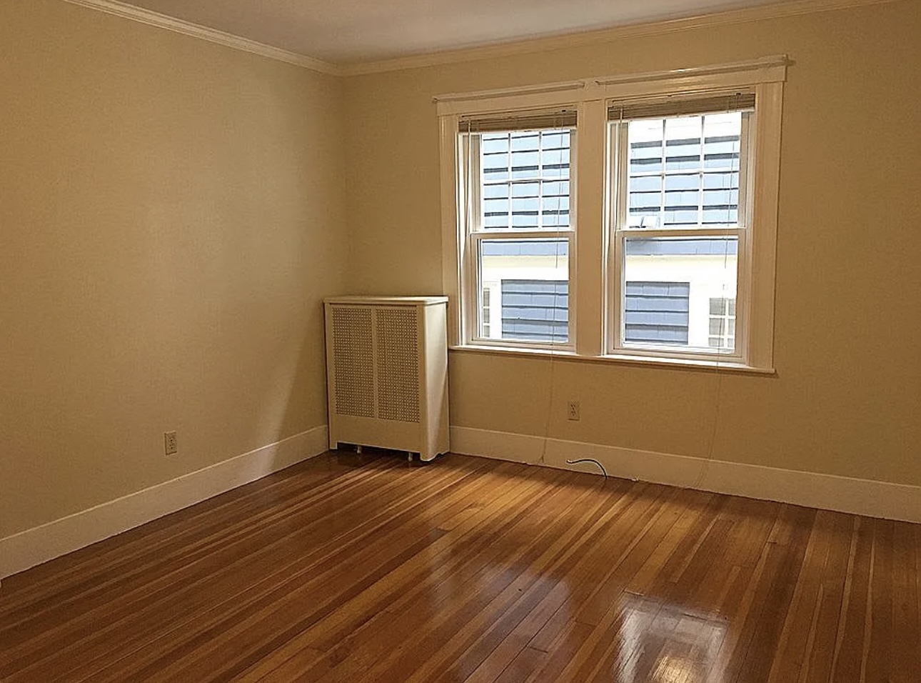 78 Temple Ave, Winthrop