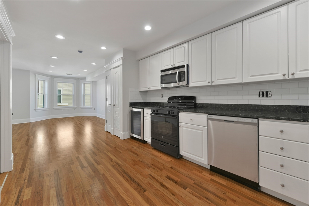 12 Tuckerman St, South Boston