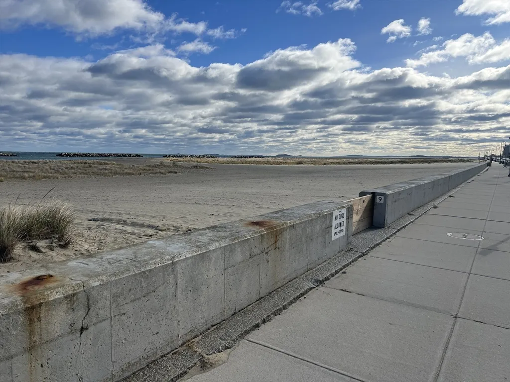 117 Winthrop Shore Dr, Winthrop