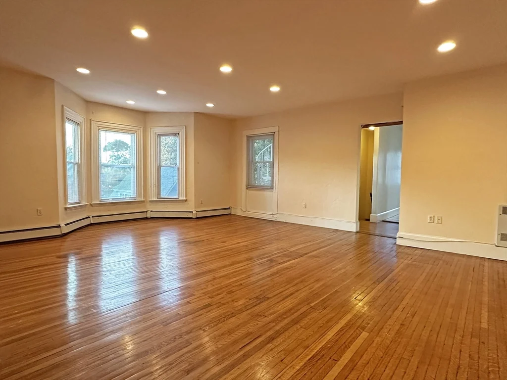 399 Newtonville Ave, Newtonville