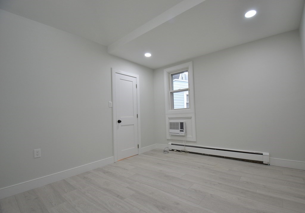 15 Avalon St, Revere