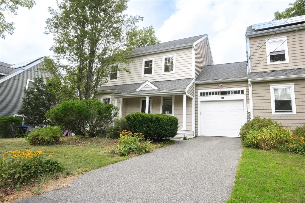 3 A Allen St, Natick