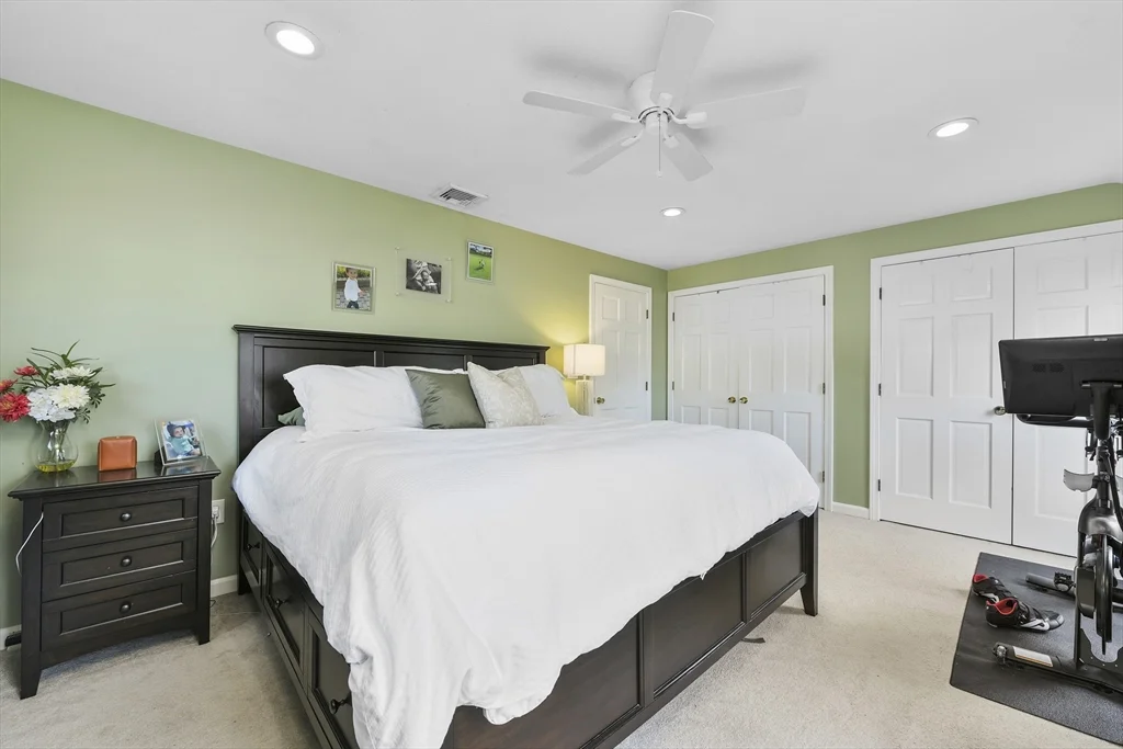 1045 Washington St, Newton