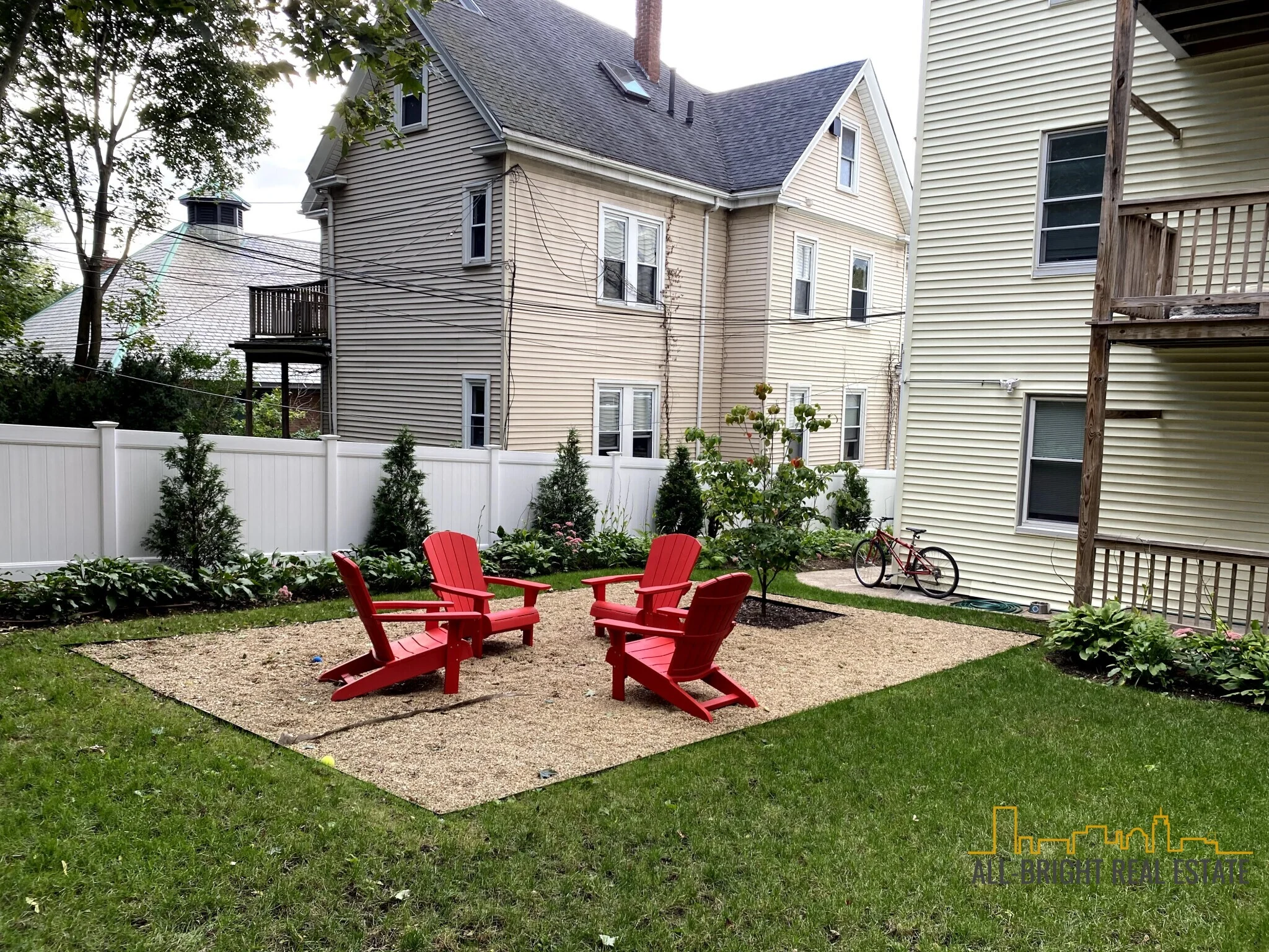 9 Wenham St, Jamaica Plain