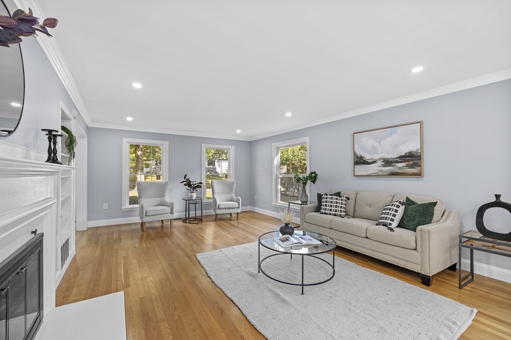 108 Radcliffe Rd, Belmont