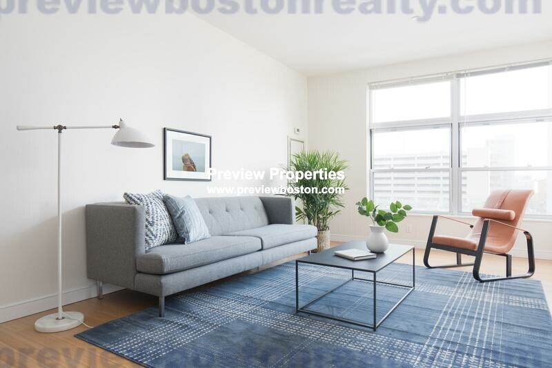 601 Albany St, South End