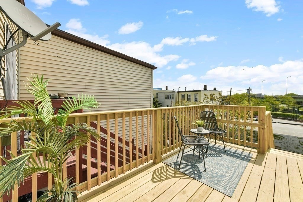 141 Chelsea St, East Boston