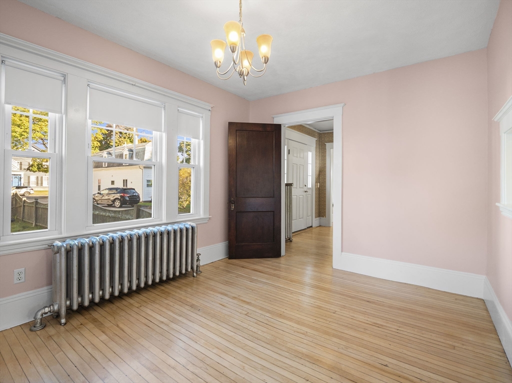 14 R Charles St, Danvers