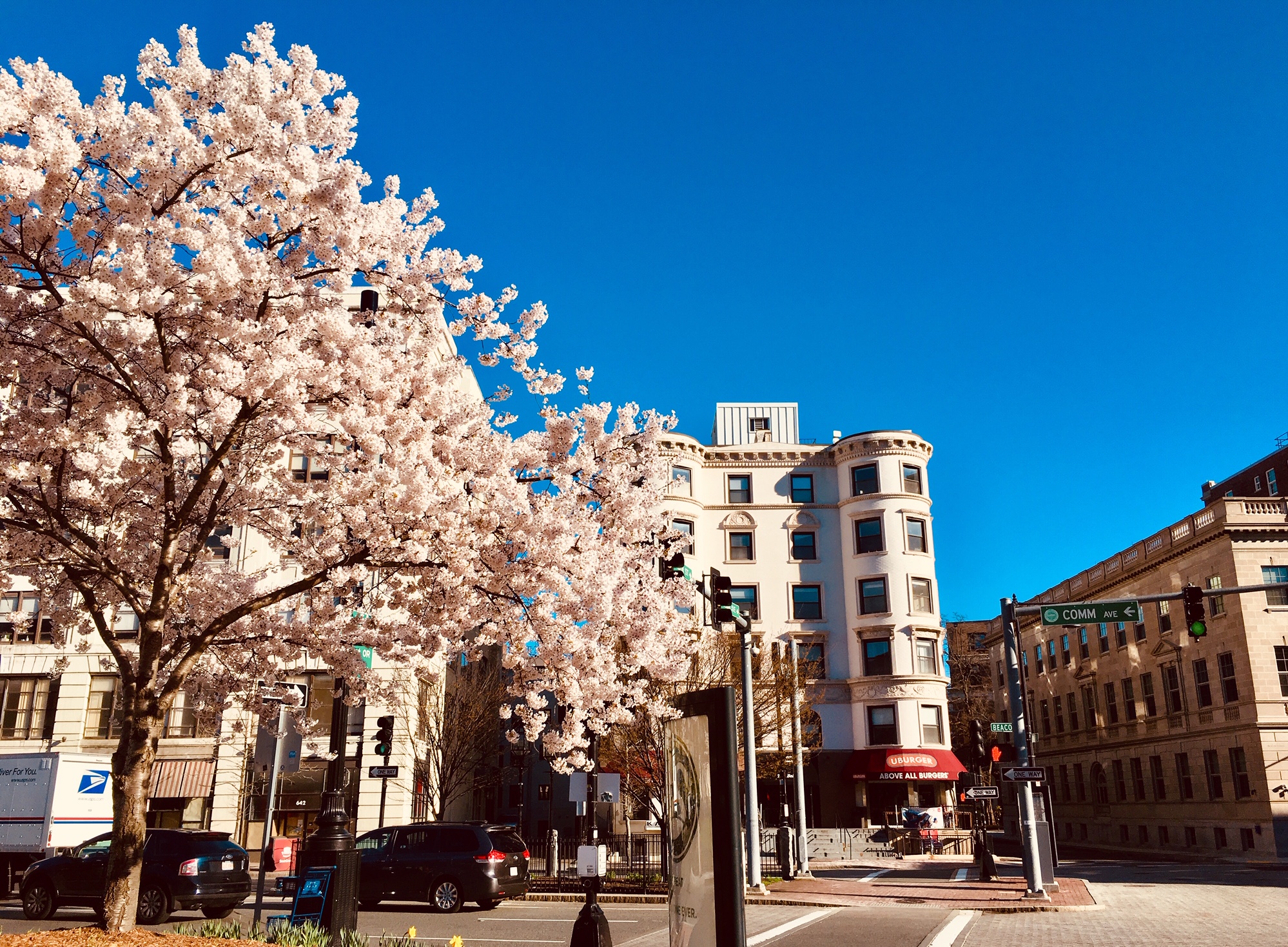 636 Beacon St, Fenway