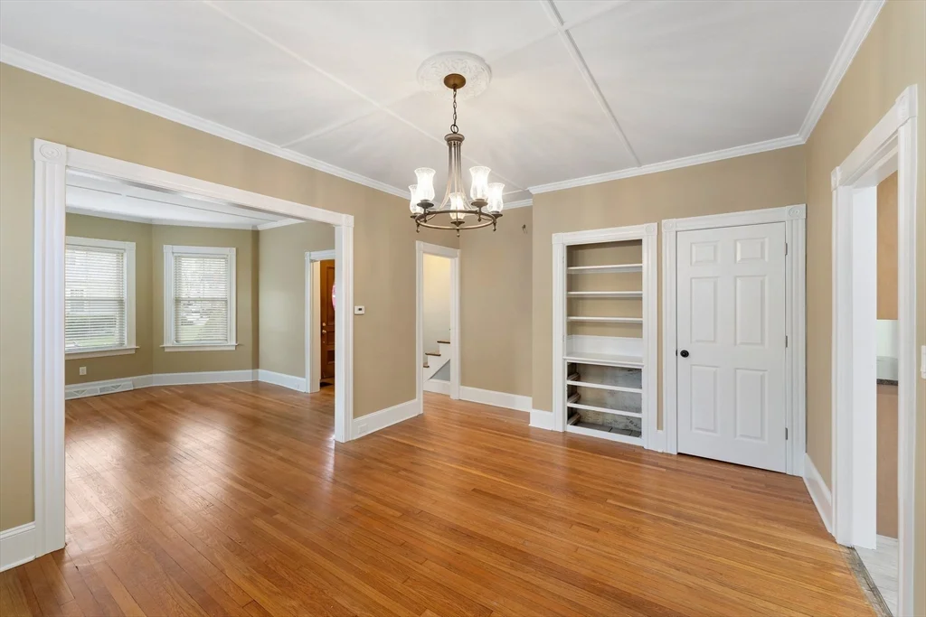 4 Prospect St, Attleboro
